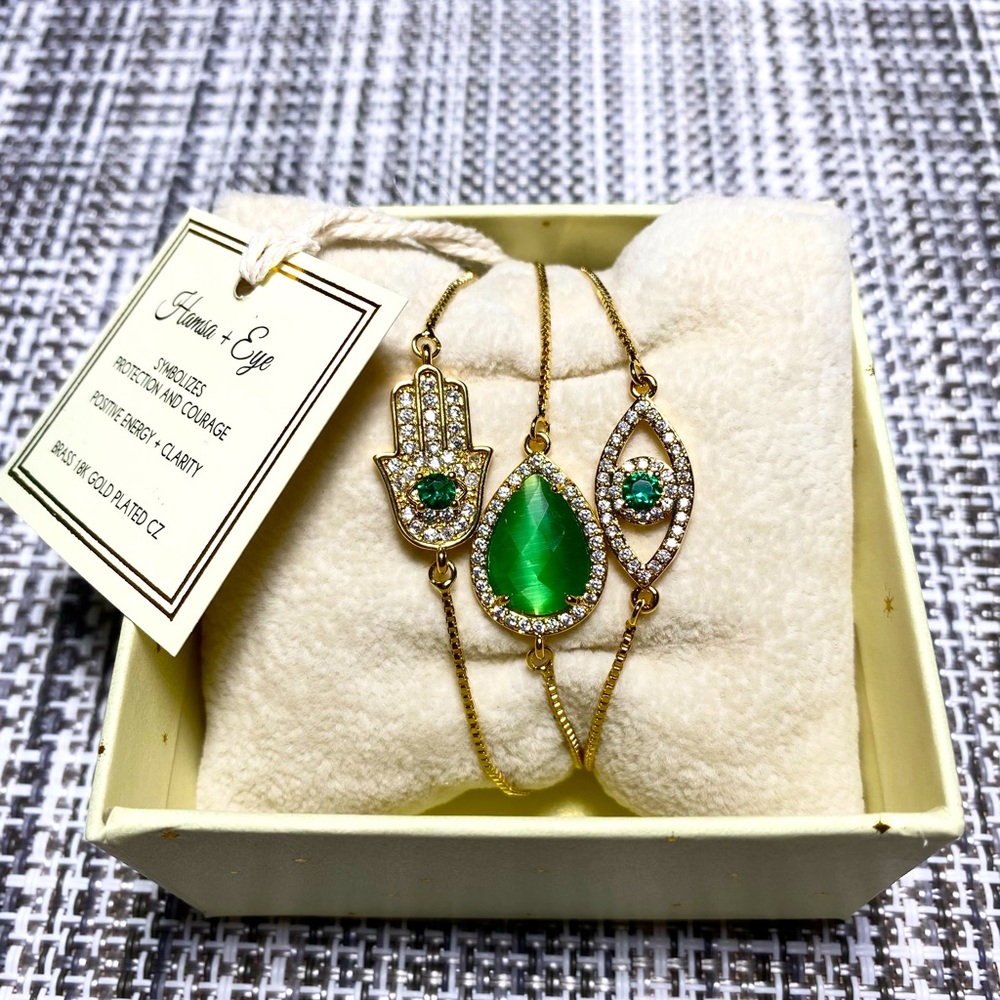 Arm Candy BRAND NEW 3 gold toned adjustable bracelet ❤️ Box included 🎁